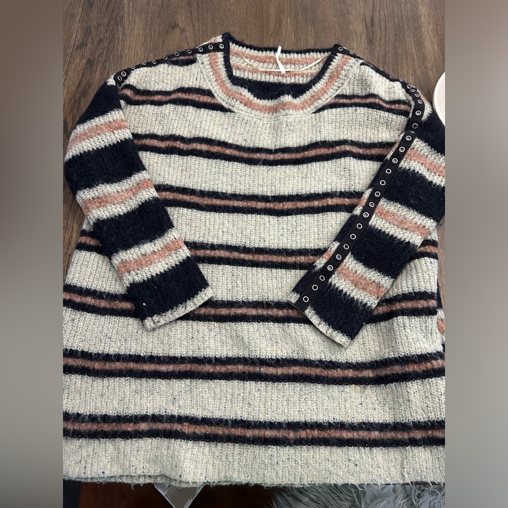 Free people sweater!